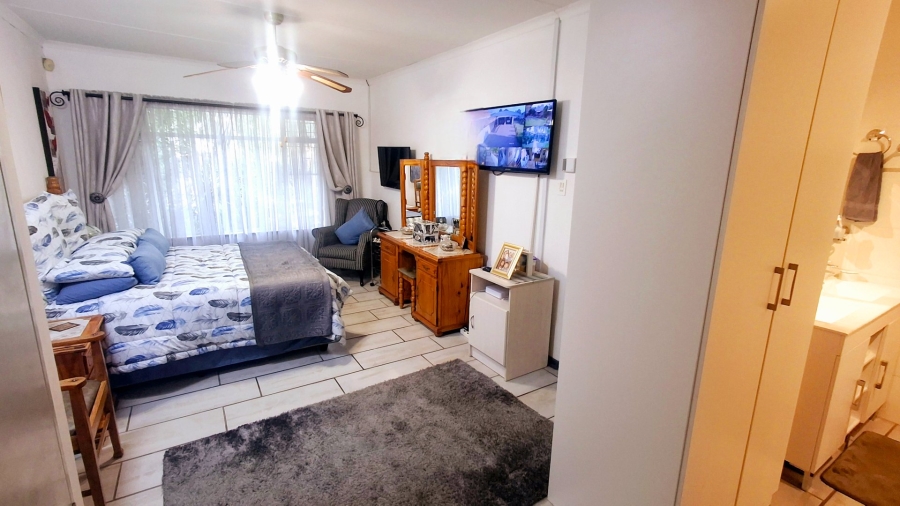 To Let 3 Bedroom Property for Rent in Vaalpark Free State